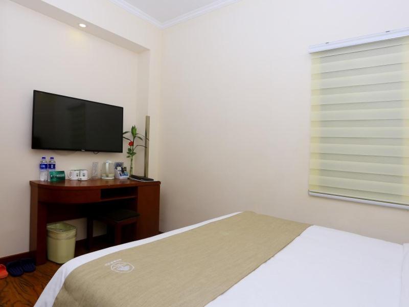 GreenTree Inn AnHui HeFei Heyu Rd. Dayun City Express Hotel - image 25