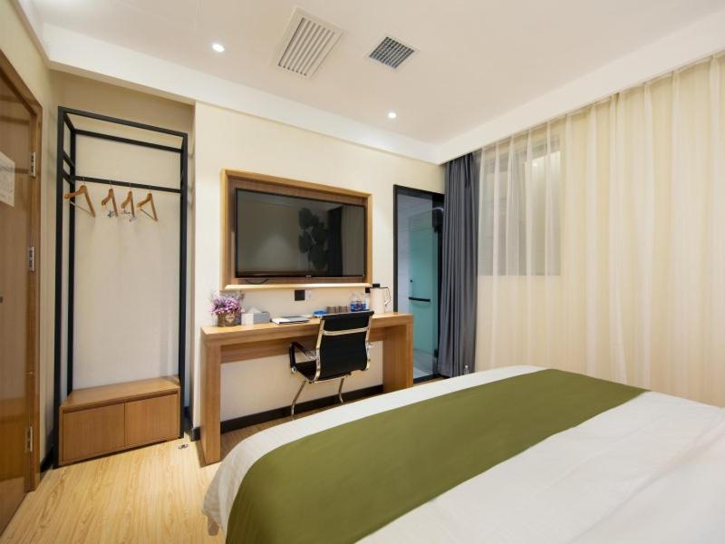 GreenTree Inn Kunming Nanping Pedestrian Street Hotel - image 27