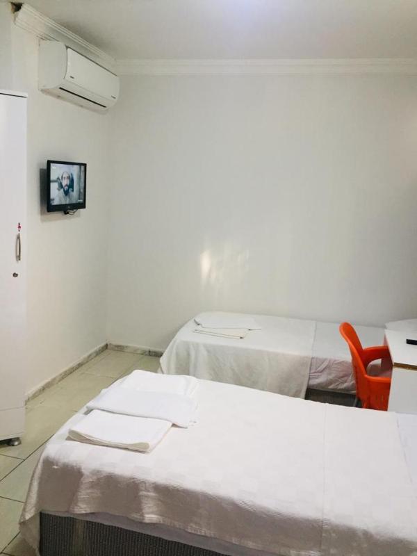 Double Room image 4