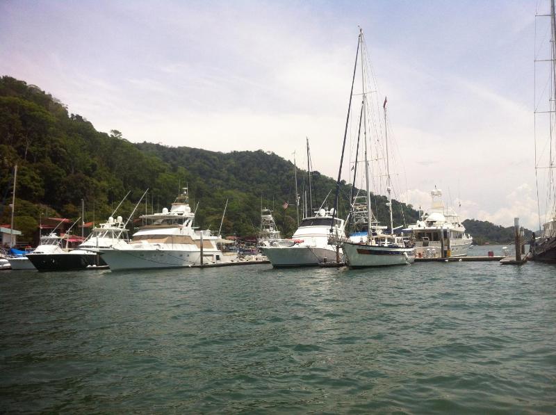 Fish Hook Marina Hotel - image 14
