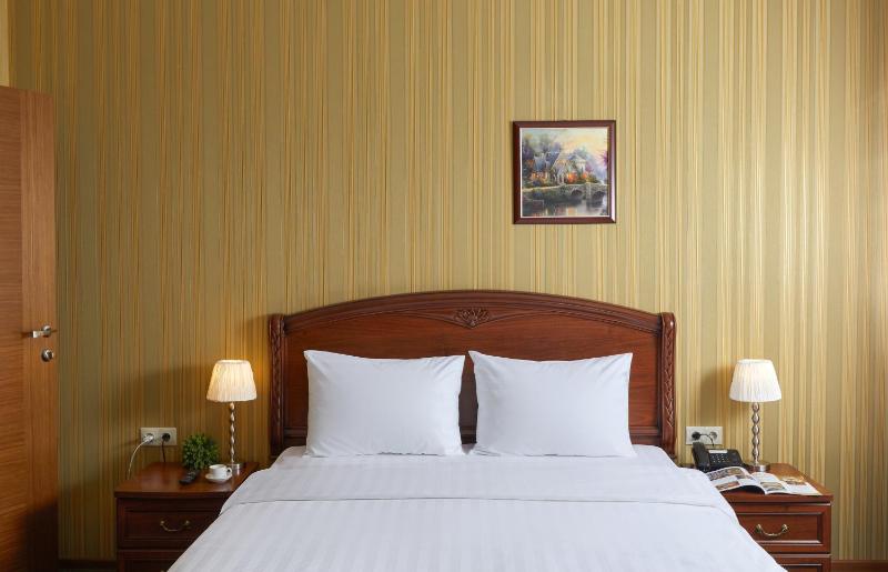 Superior Double Bed image 3