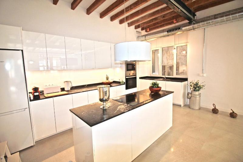 Apartamento Grande y Luminoso en el Centro de Alicante - image 16