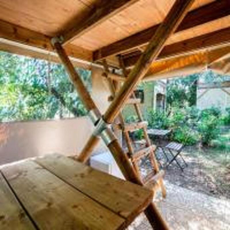 Tent Split Level with Shared Bathroom image 4