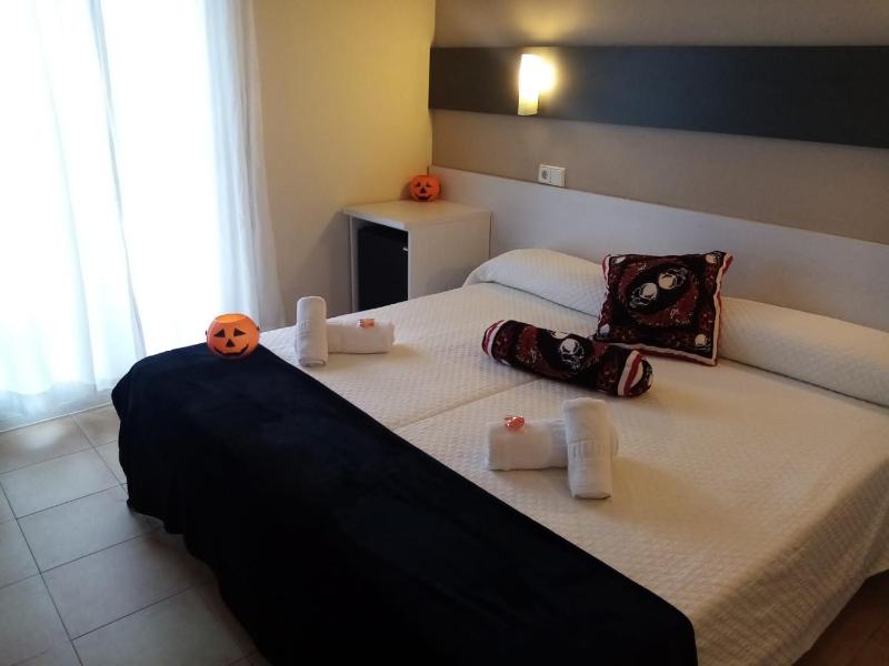 Hostal Termes - image 14