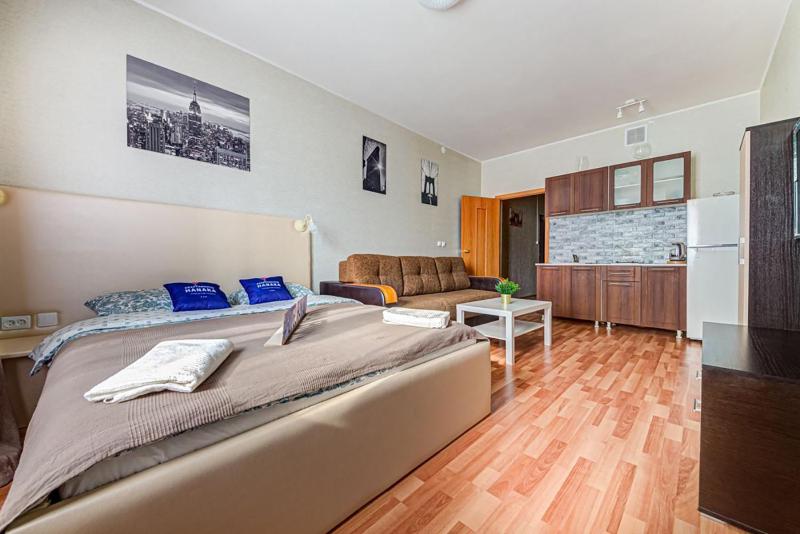 Large Double Room image 1