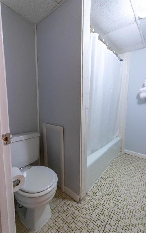 Double Room with Two King Beds with Pool View image 2