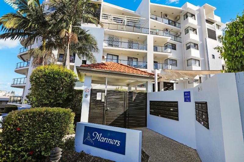 Mariners Resort Kings Beach - image 16