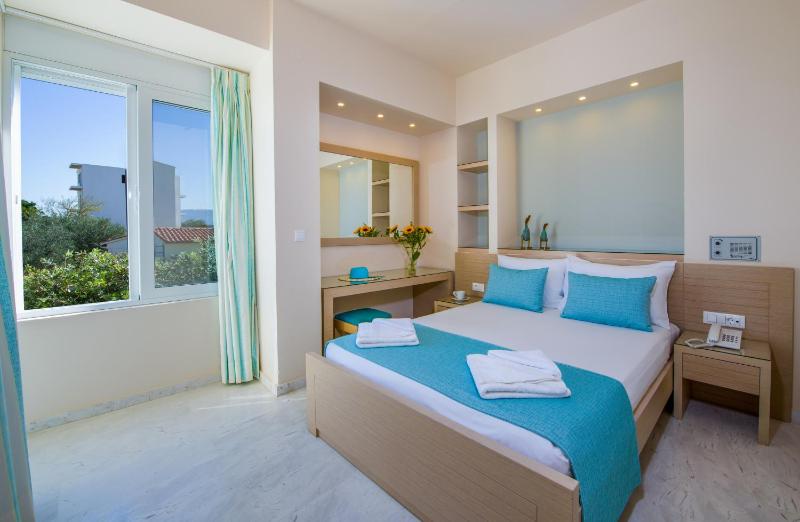 One-Bedroom Apartment image 3