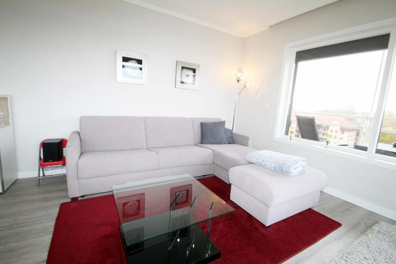 Apartment with Sea View image 3