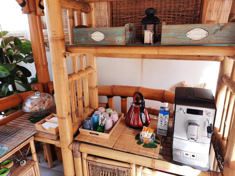 Twin Room with Bath image 2