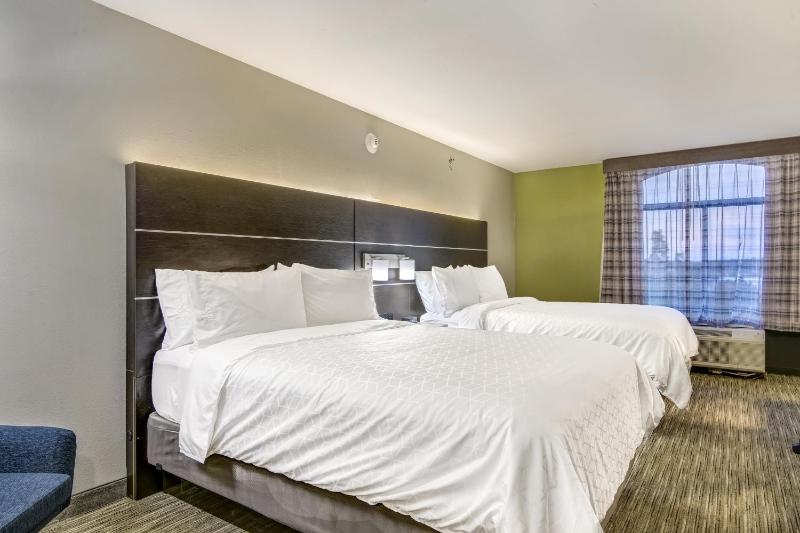 Standard Queen Room with Two Queen Beds image 3