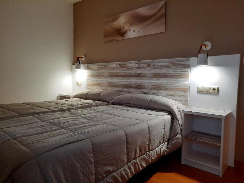 Twin Room image 1