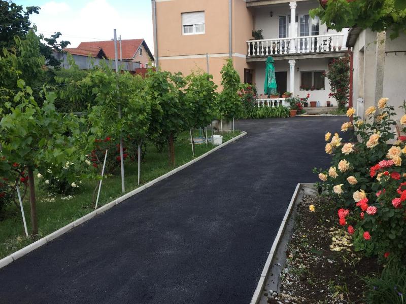 Studio with Garden View image 2