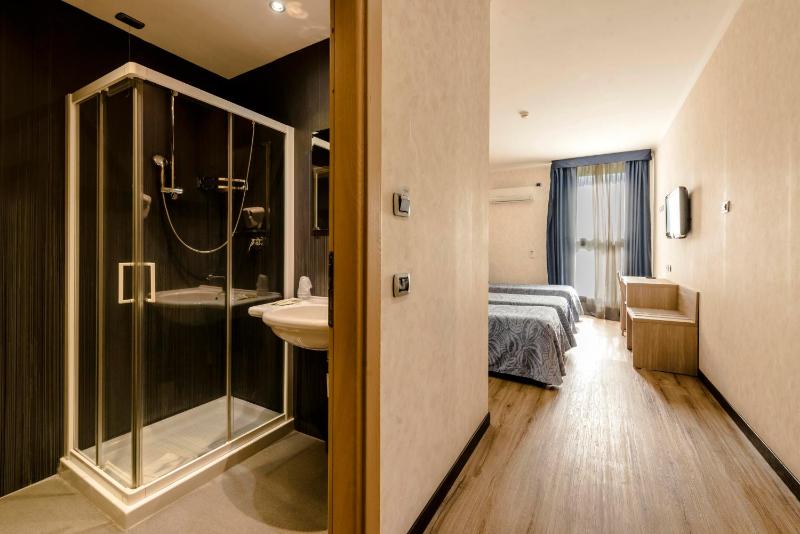 Triple Room image 1