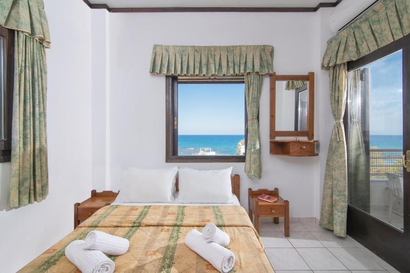 Family Apartment with Sea View image 2