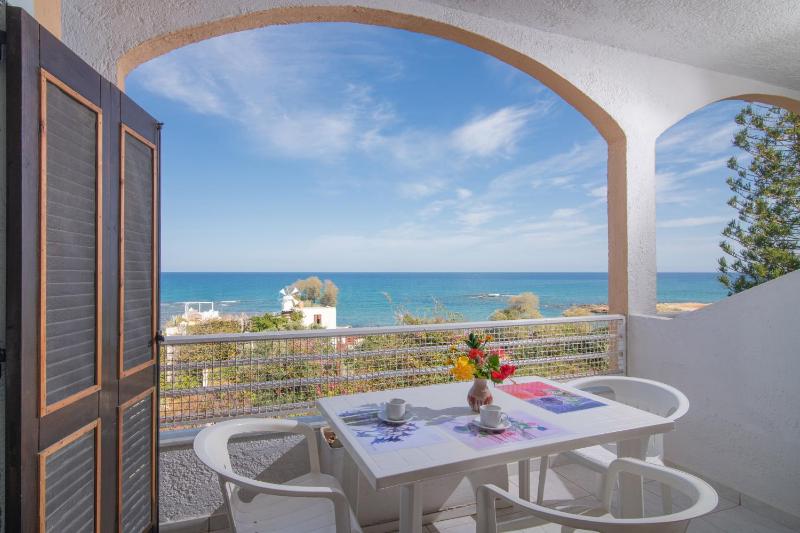 Iliostasi Beach Apartments - image 1