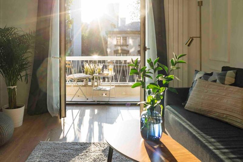 Bright Apartment - Top Location - City Balcony Images