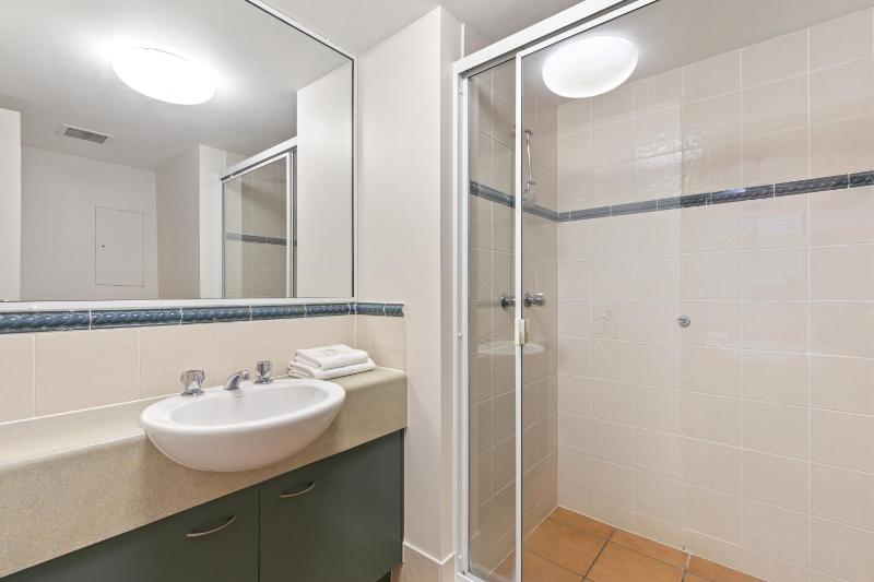 Kings Bay Apartments - image 42