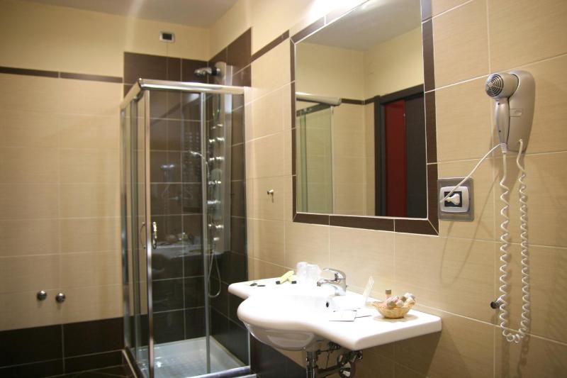 Deluxe Double Room image 1