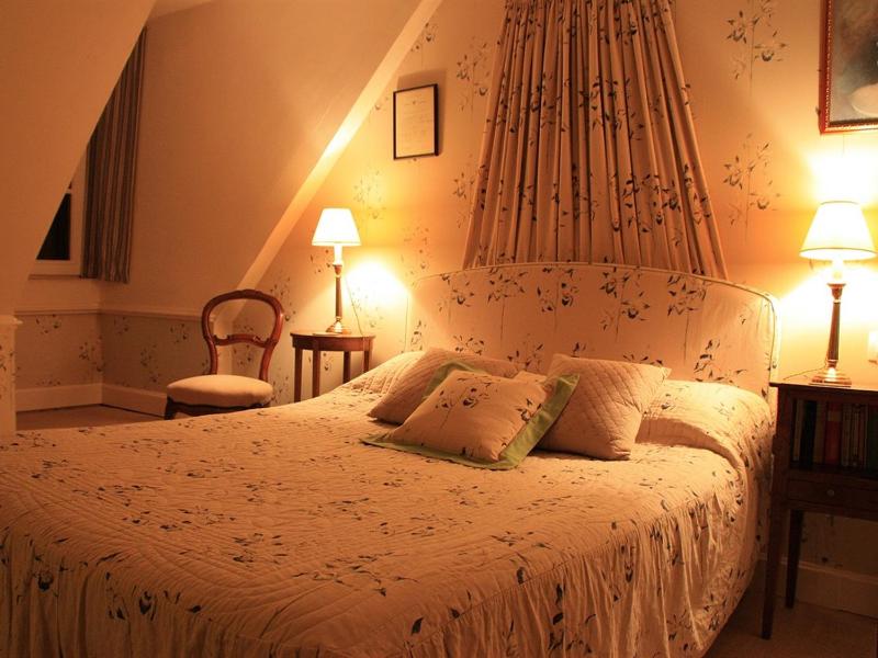 Double Room with Private Bathroom image 1