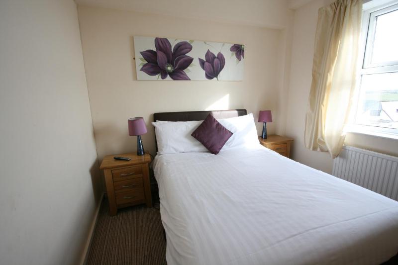 Double Room with Sea View image 4