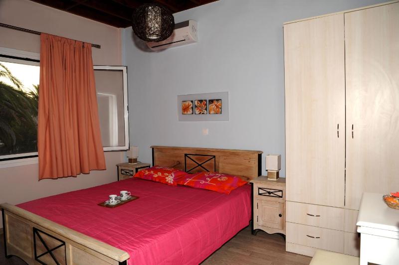Superior One-Bedroom Apartment image 2