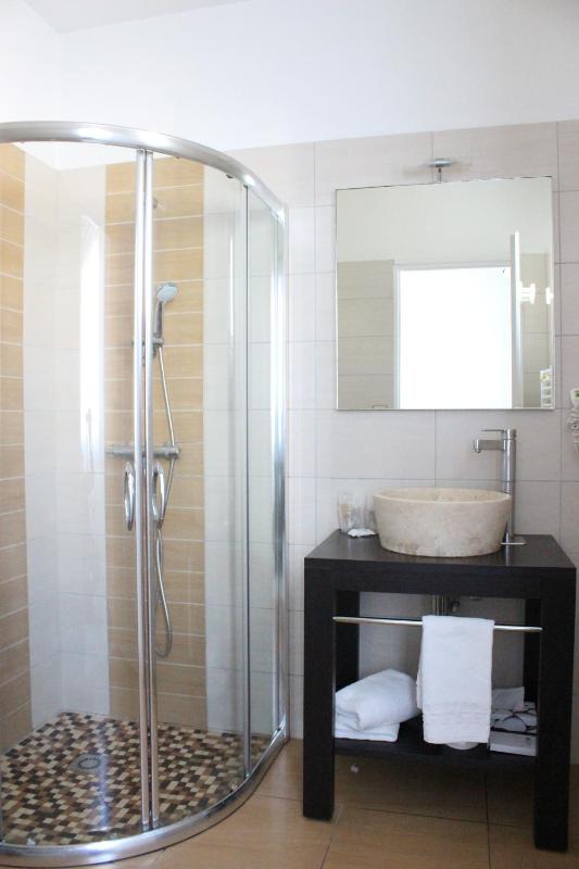 King Room image 1