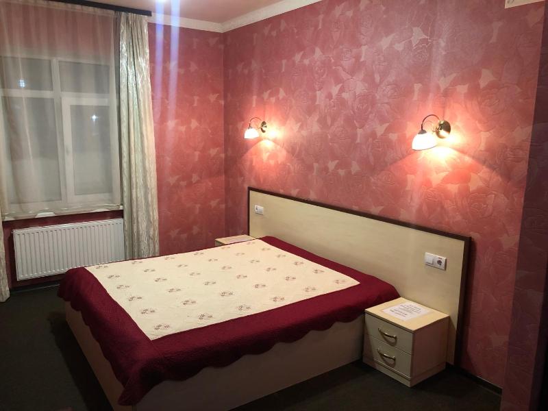Double Room with Private Bathroom image 2