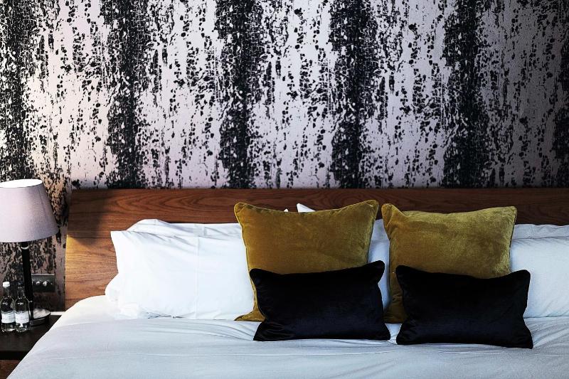 Signature Suite image 2