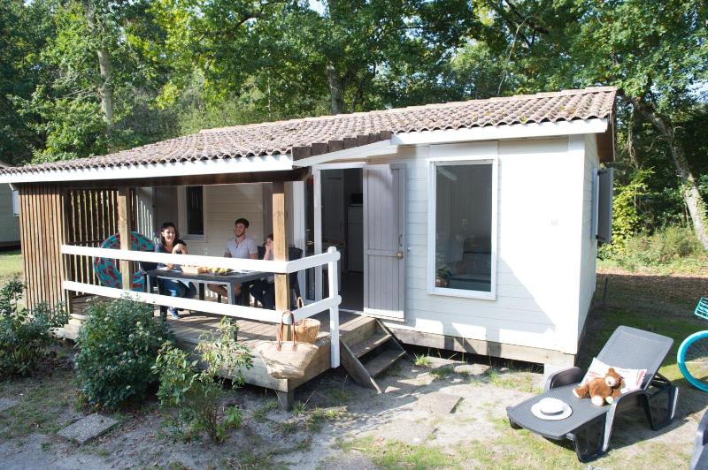 Two-Bedroom Comfort Chalet - 4 People image 1