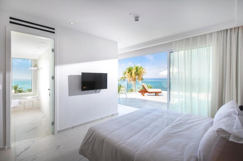 Akti Beach Hotel & Village Resort - image 2