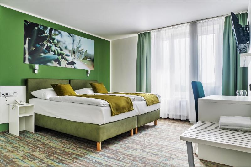Plus Double or Twin Room image 1