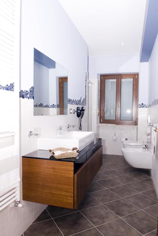 One-Bedroom Apartment (2 Adults) image 3