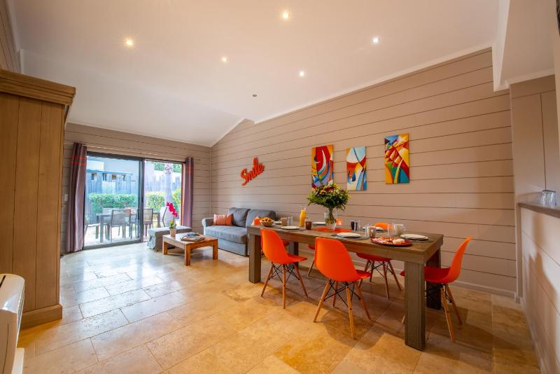 Two-Bedroom House image 4