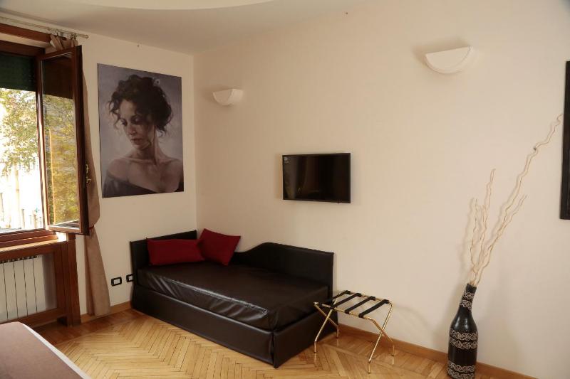 Comfort Triple Room image 4