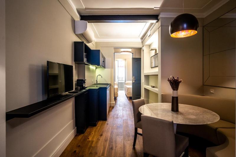 Smeraldo Townhouse - image 11