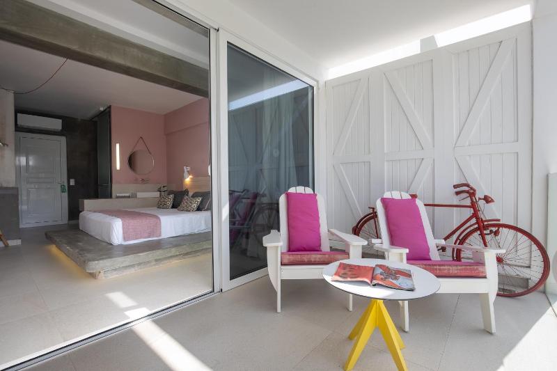Deluxe Double Room image 4