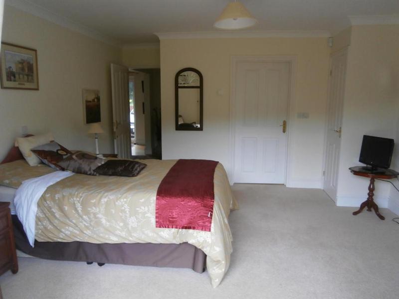 Double Room with Private Bathroom image 4