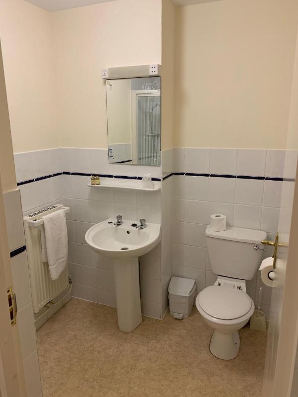 Standard Single Room image 4