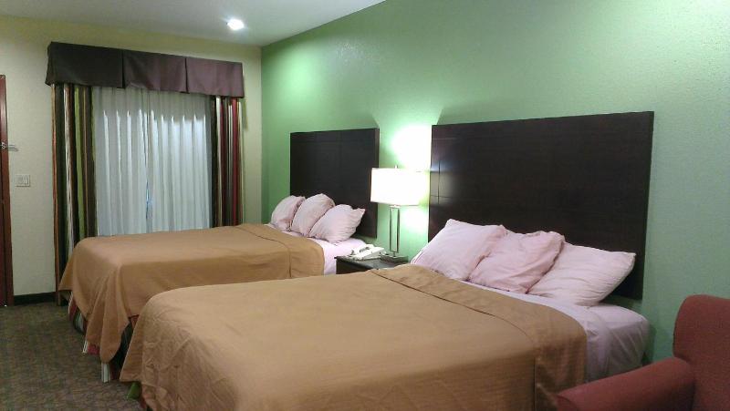 Double Room image 3