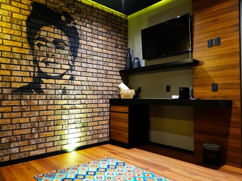 Cadillac Hotel Boutique - image 35