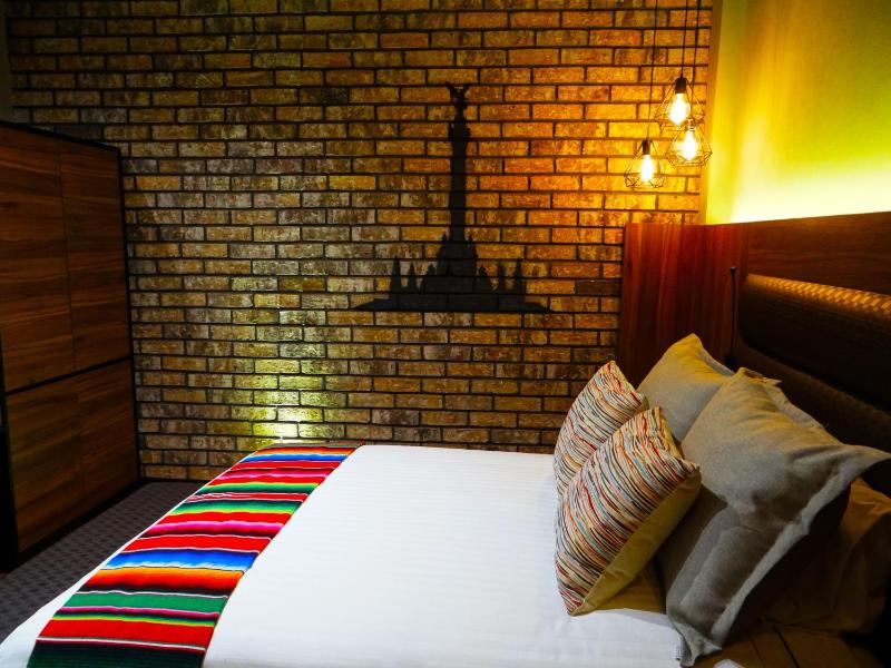 Cadillac Hotel Boutique - image 34