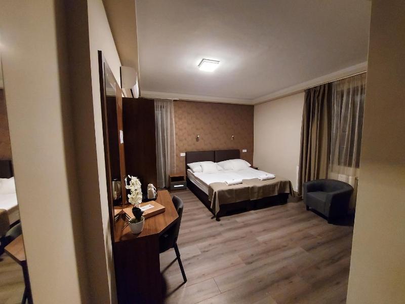 Twin Room - Disability Access image 1