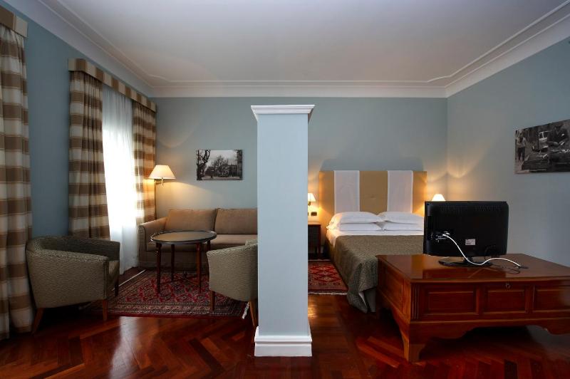 Executive Suite image 1