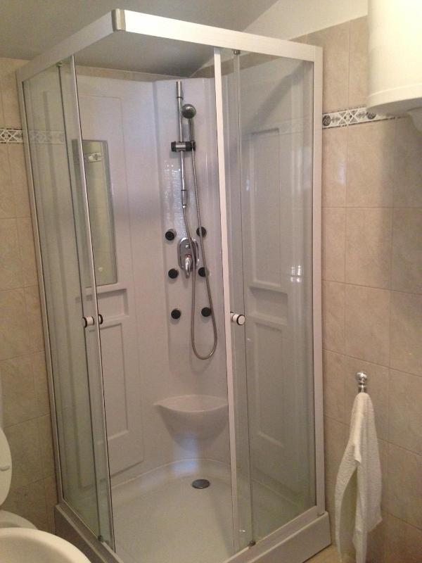 One-Bedroom Apartment with Balcony image 1