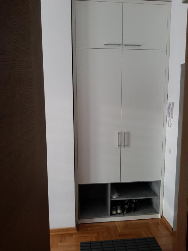 One-Bedroom Apartment image 2