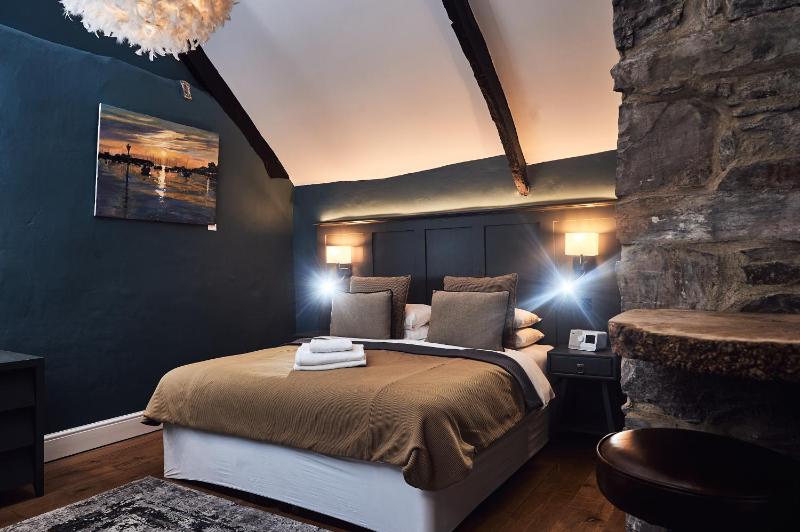 Superior Double Room image 4