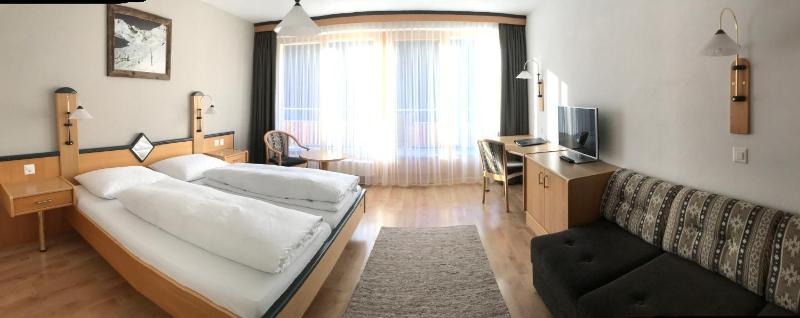 Double Room image 2