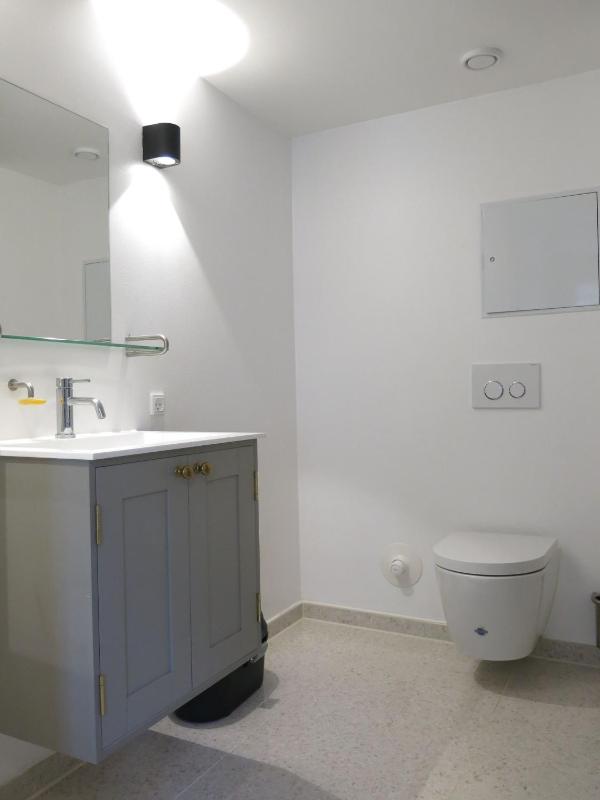 Holsteins Palace Luxury Apartment - image 9
