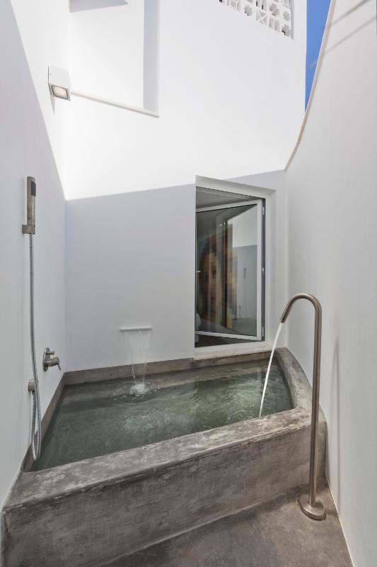 Two-Bedroom House image 4